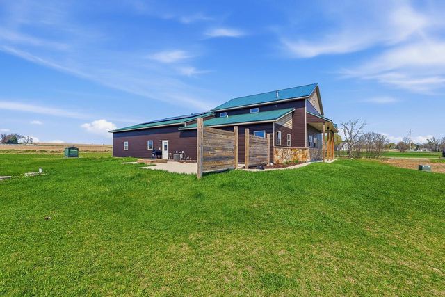W3335 Bauer ROAD, Mayville, WI 53050