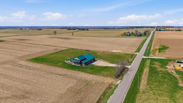 W3335 Bauer ROAD, Mayville, WI 53050