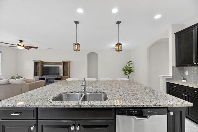 5048 INSHORE LANDING DRIVE, Apollo Beach, FL 33572