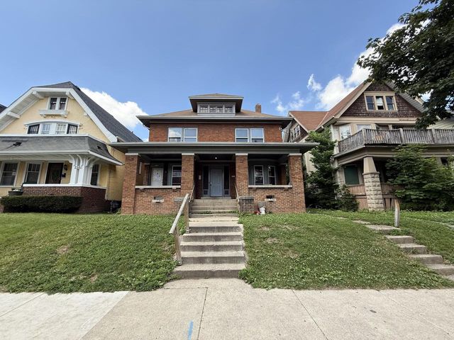 2565 N 40th STREET #2567, Milwaukee, WI 53210