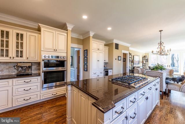 8125 CROOKED OAKS CT, Gainesville, VA 20155
