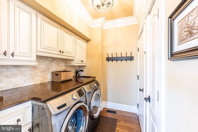 8125 CROOKED OAKS CT, Gainesville, VA 20155