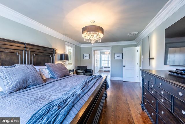 8125 CROOKED OAKS CT, Gainesville, VA 20155