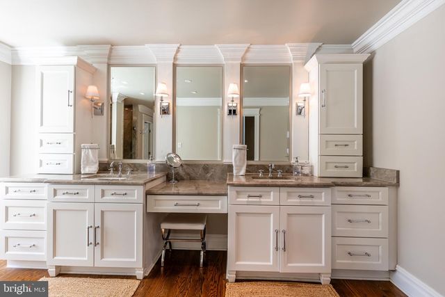 8125 CROOKED OAKS CT, Gainesville, VA 20155
