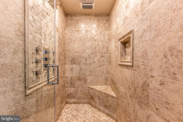 8125 CROOKED OAKS CT, Gainesville, VA 20155
