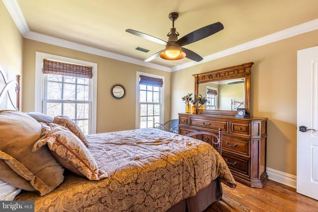 8125 CROOKED OAKS CT, Gainesville, VA 20155