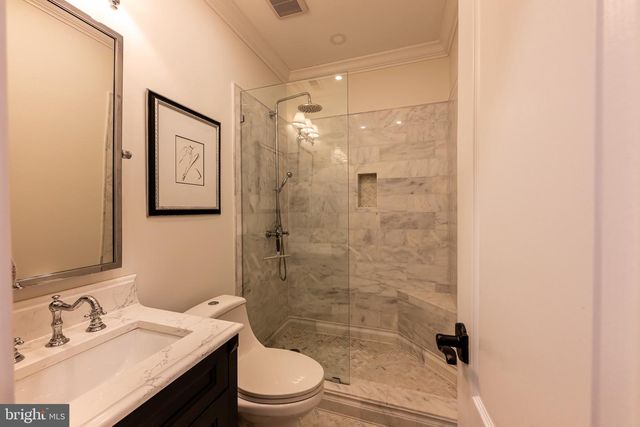 8125 CROOKED OAKS CT, Gainesville, VA 20155