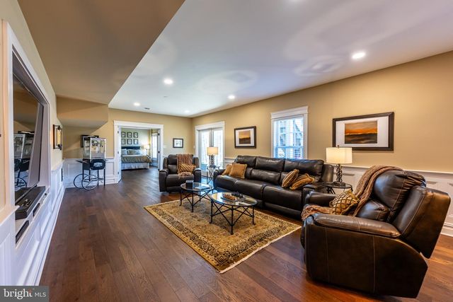 8125 CROOKED OAKS CT, Gainesville, VA 20155
