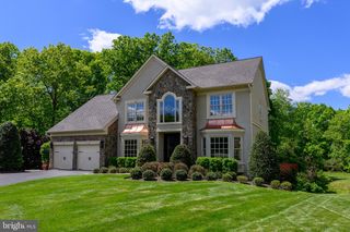 8125 CROOKED OAKS CT, Gainesville, VA 20155