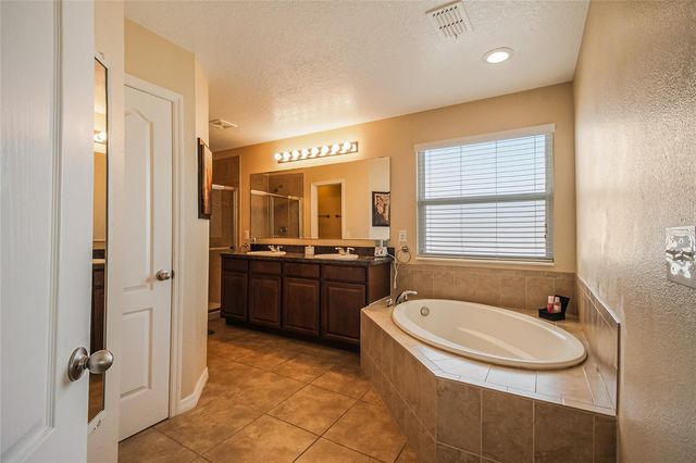 3216 OLIVIA BREEZE DRIVE, Kissimmee, FL 34746