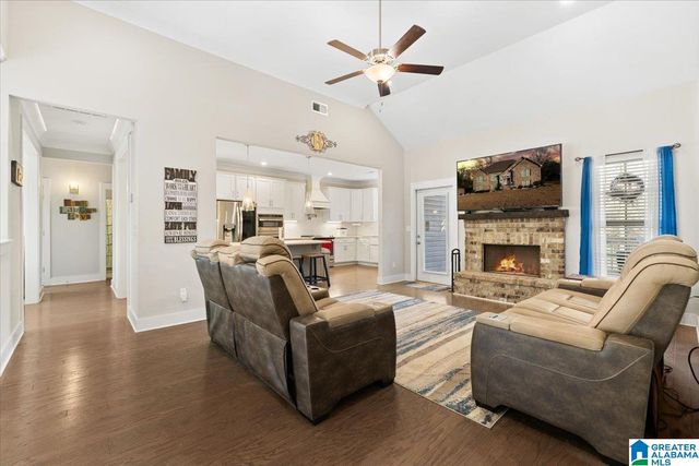 984 KNOBLOCH LANE, Moody, AL 35004