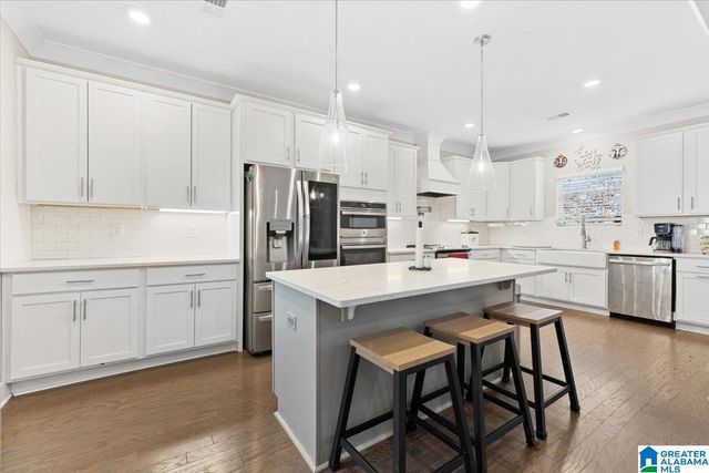 984 KNOBLOCH LANE, Moody, AL 35004