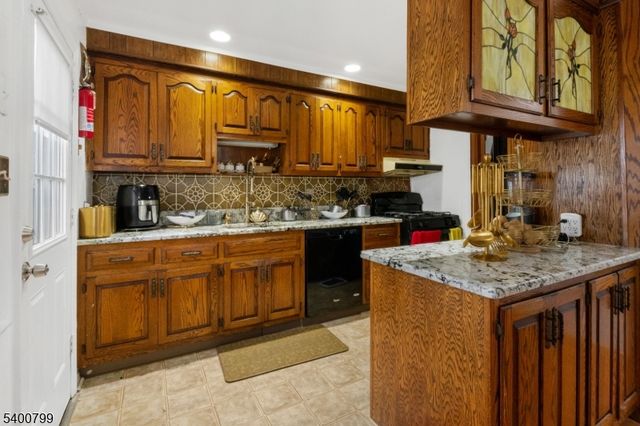 163 Grove St, Lodi Boro, NJ 07644