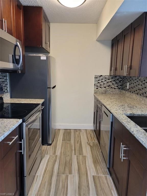 190 Santa Clara DR 190-4, NAPLES, FL 34104 — exterior