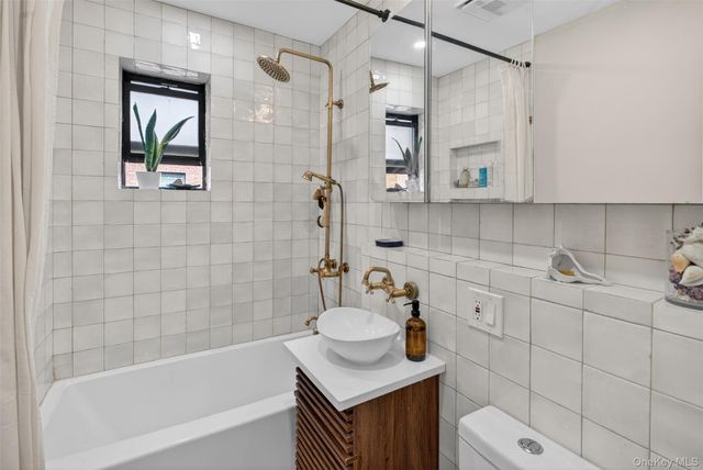 10325 68th Avenue 5K, Forest Hills, NY 11375