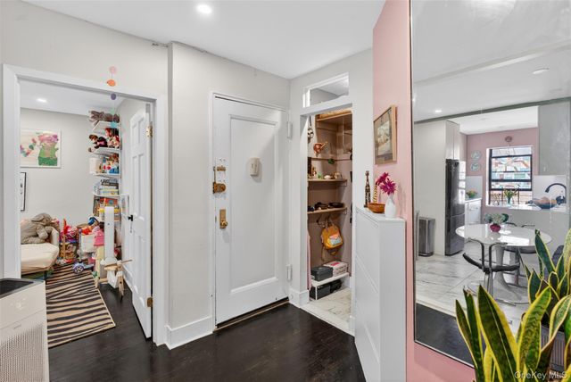 10325 68th Avenue 5K, Forest Hills, NY 11375