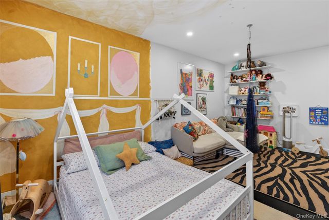 10325 68th Avenue 5K, Forest Hills, NY 11375