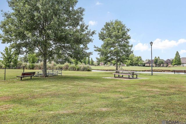 6250 Beau Douglas Ave, Gonzales, LA 70737