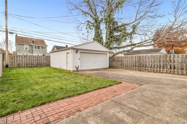 6907 Orchard Avenue, Parma, OH 44129