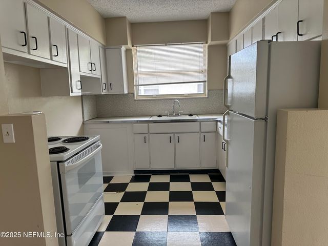 3411 HENDRICKS Avenue 4, Jacksonville, FL 32207