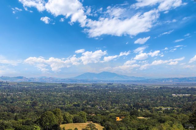 2395 Sobre Vista Rd, Sonoma, CA 95476