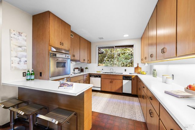 2395 Sobre Vista Rd, Sonoma, CA 95476