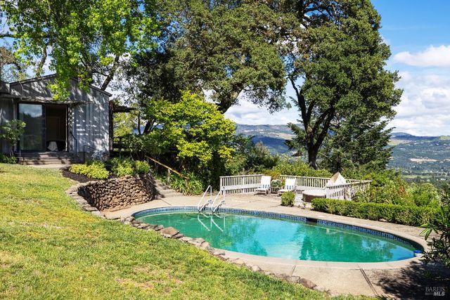 2395 Sobre Vista Rd, Sonoma, CA 95476