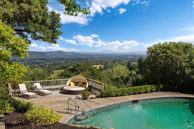 2395 Sobre Vista Rd, Sonoma, CA 95476