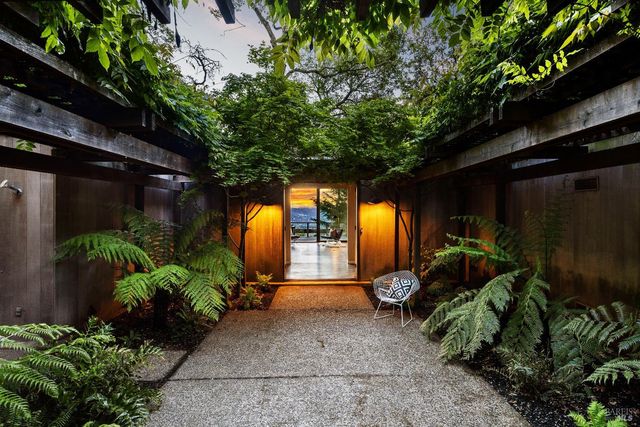 2395 Sobre Vista Rd, Sonoma, CA 95476