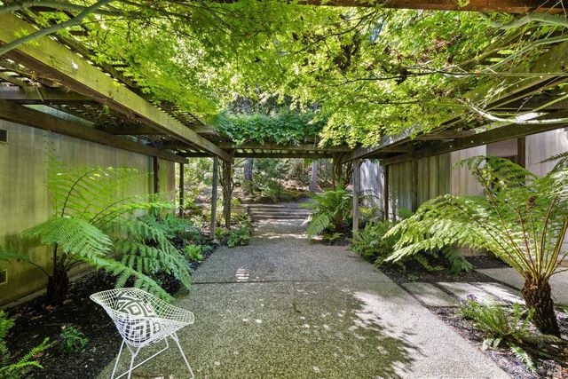 2395 Sobre Vista Rd, Sonoma, CA 95476