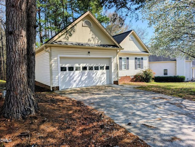102 Ashton Court, Clayton, NC 27527