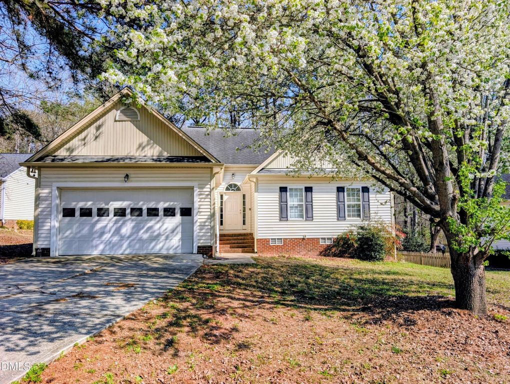 102 Ashton Court, Clayton, NC 27527