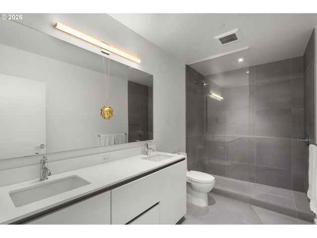 1150 Nw QUIMBY St 702, Portland, OR 97209