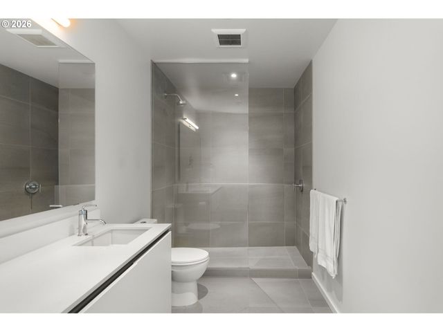 1150 Nw QUIMBY St 702, Portland, OR 97209