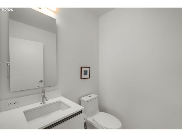 1150 Nw QUIMBY St 702, Portland, OR 97209