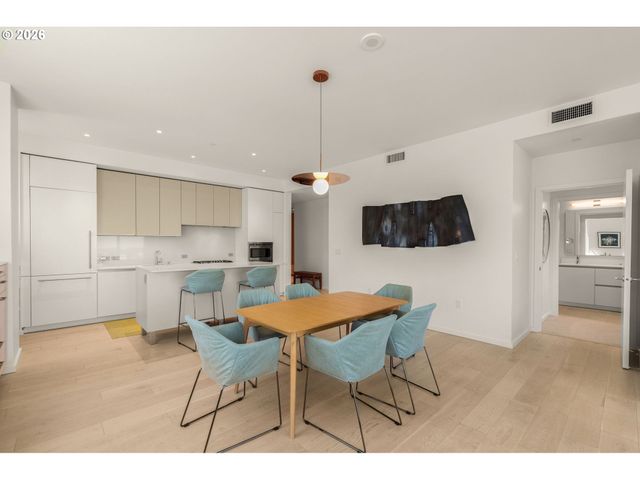 1150 Nw QUIMBY St 702, Portland, OR 97209