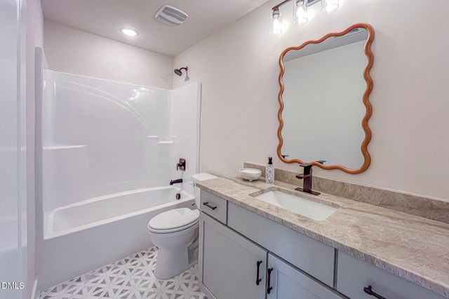 3220 Oakridge River Road, Fuquay Varina, NC 27526