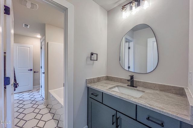 3220 Oakridge River Road, Fuquay Varina, NC 27526