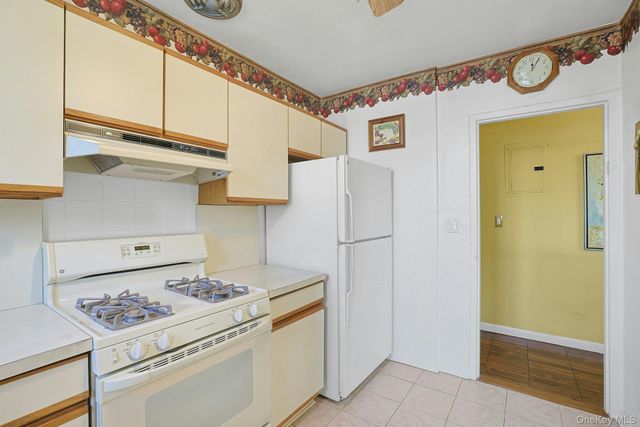 4 Channing Place 2L, Eastchester, NY 10709