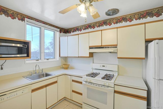 4 Channing Place 2L, Eastchester, NY 10709