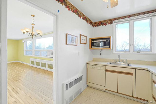 4 Channing Place 2L, Eastchester, NY 10709