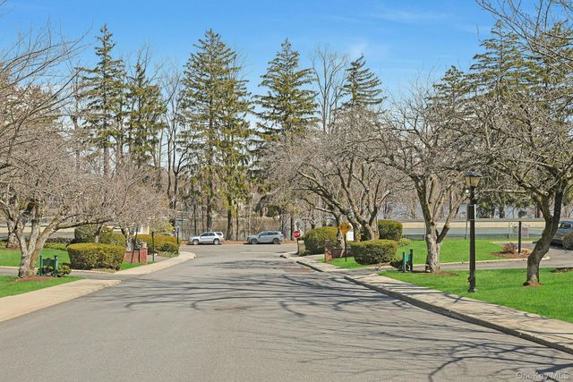 4 Channing Place 2L, Eastchester, NY 10709