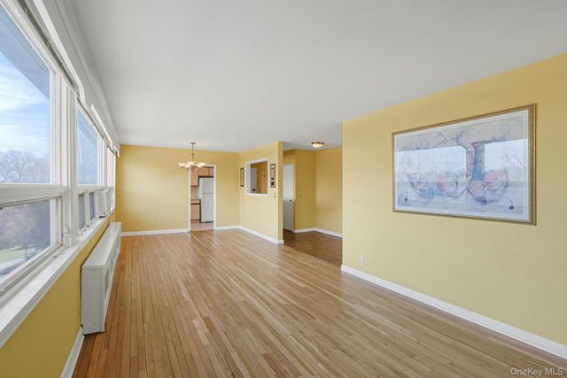 4 Channing Place 2L, Eastchester, NY 10709