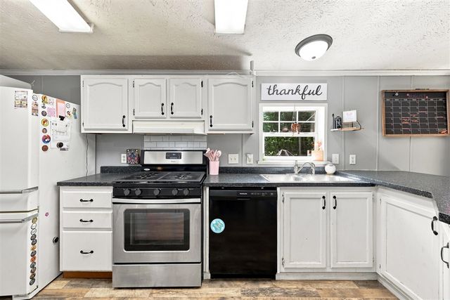 7460 Pine Ridge Drive, Belding, MI 48809