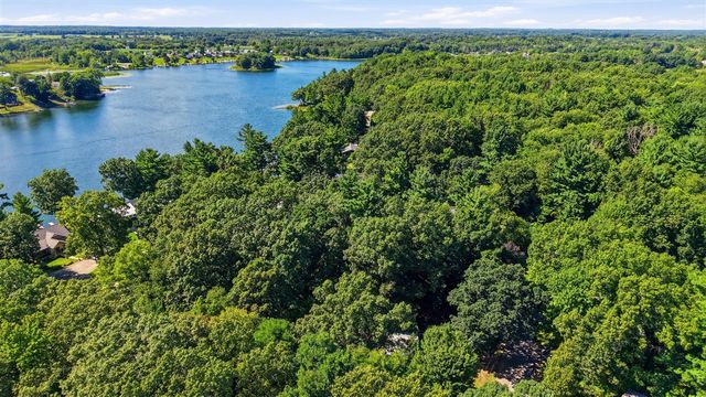 7460 Pine Ridge Drive, Belding, MI 48809