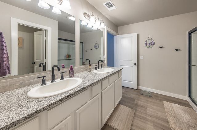 2928 Abbeville Avenue, Wolfforth, TX 79382