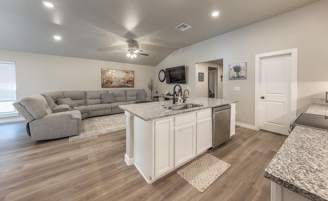 2928 Abbeville Avenue, Wolfforth, TX 79382