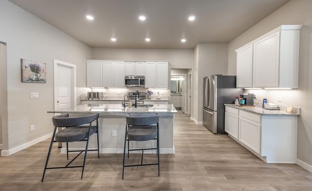2928 Abbeville Avenue, Wolfforth, TX 79382