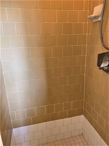 61 81ST AVENUE 3, Treasure Island, FL 33706