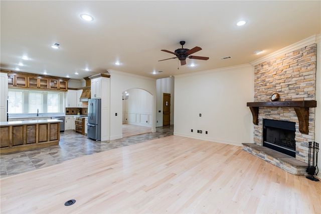 4232 Saint Johns Wood Street, Springdale, AR 72764